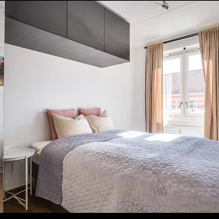 And Charming In The Middle Of Center